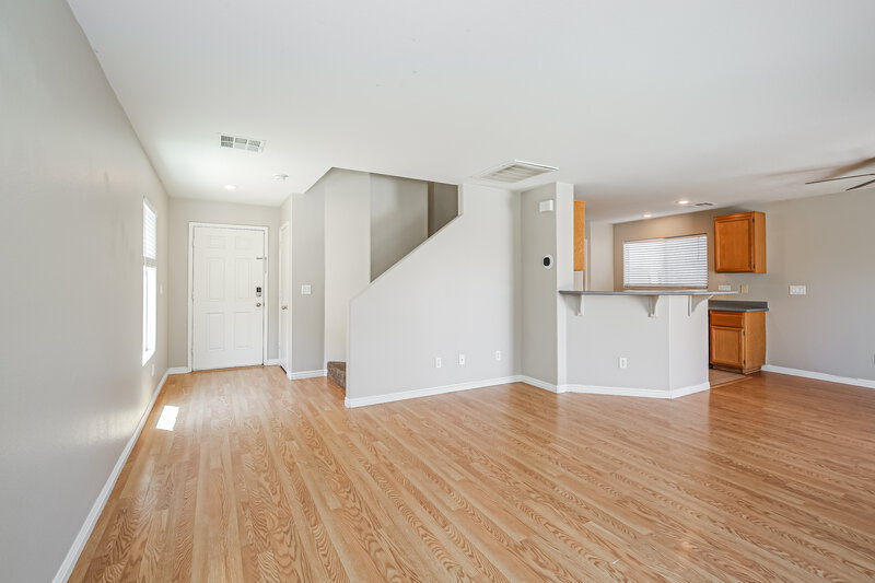 2,070/Mo, 8408 Warthen Meadows St Las Vegas, NV 89131 Living Room View 2