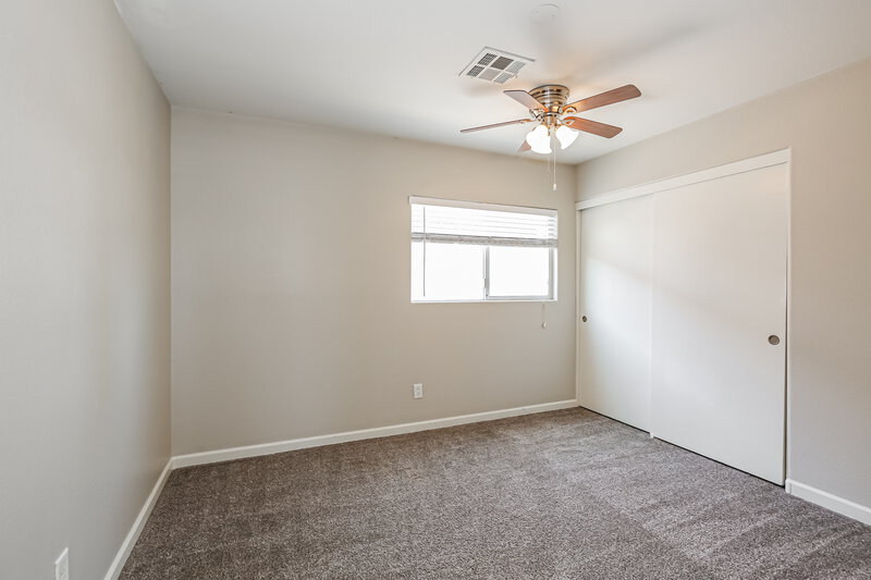 2,070/Mo, 8408 Warthen Meadows St Las Vegas, NV 89131 Bedroom View 2