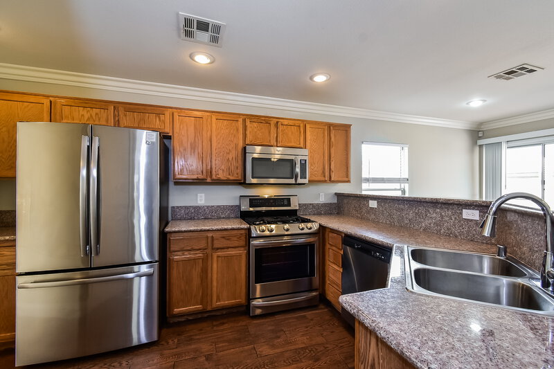 2,225/Mo, 5340 Hadley Ct North Las Vegas, NV 89031 Kitchen View