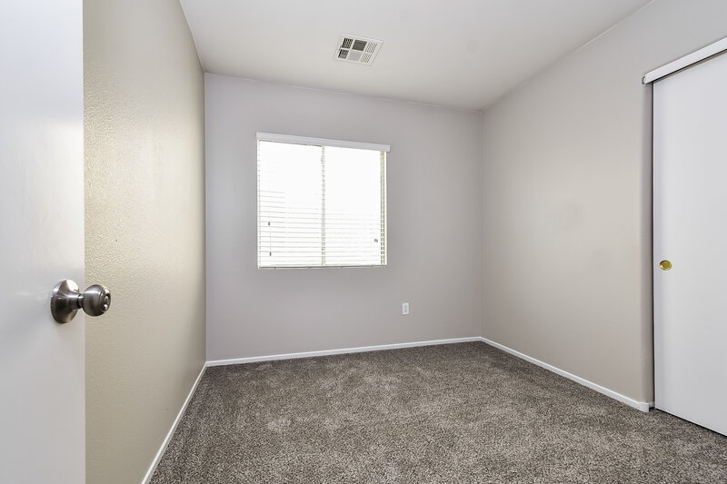 2,225/Mo, 5340 Hadley Ct North Las Vegas, NV 89031 Bedroom View