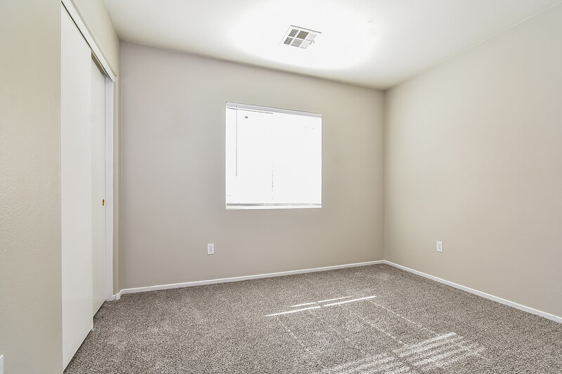 2,225/Mo, 5340 Hadley Ct North Las Vegas, NV 89031 Bedroom View 2