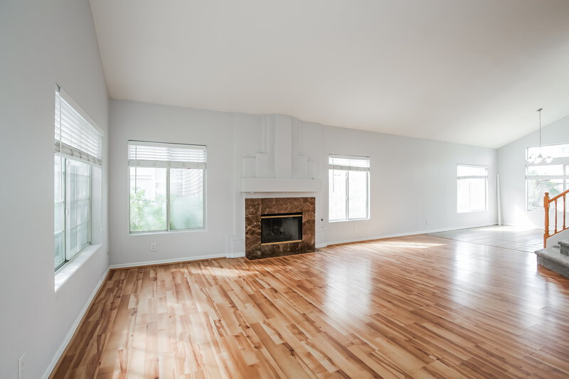 2,345/Mo, 7712 Sparrowgate Ave Las Vegas, NV 89131 Living Room View 3