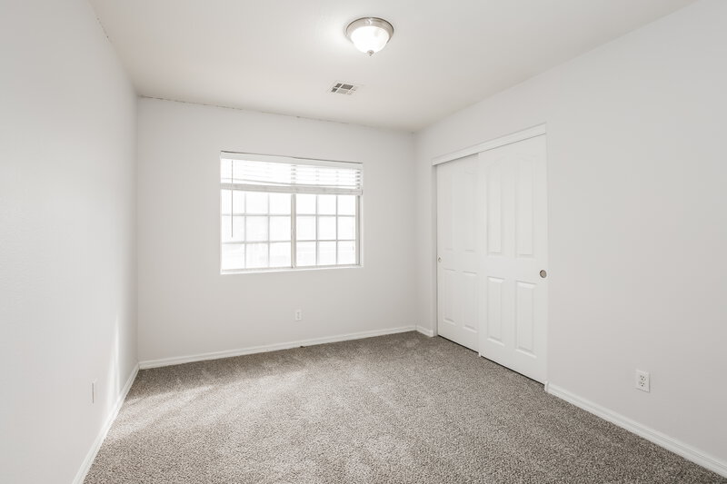 2,345/Mo, 7712 Sparrowgate Ave Las Vegas, NV 89131 Bedroom View 2