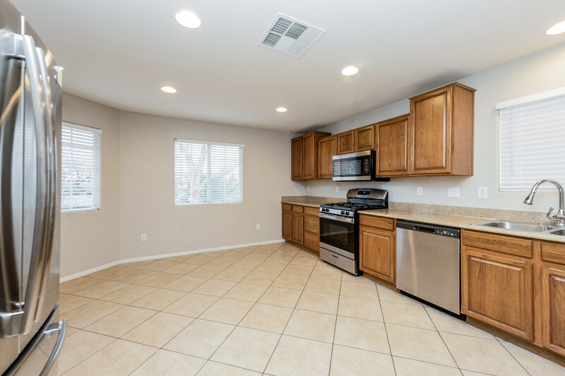 2,005/Mo, 325 Colorful Rain Ave North Las Vegas, NV 89031 Kitchen View
