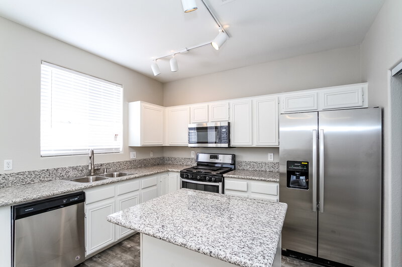 1,930/Mo, 4609 Grand Rock Dr North Las Vegas, NV 89081 Kitchen View