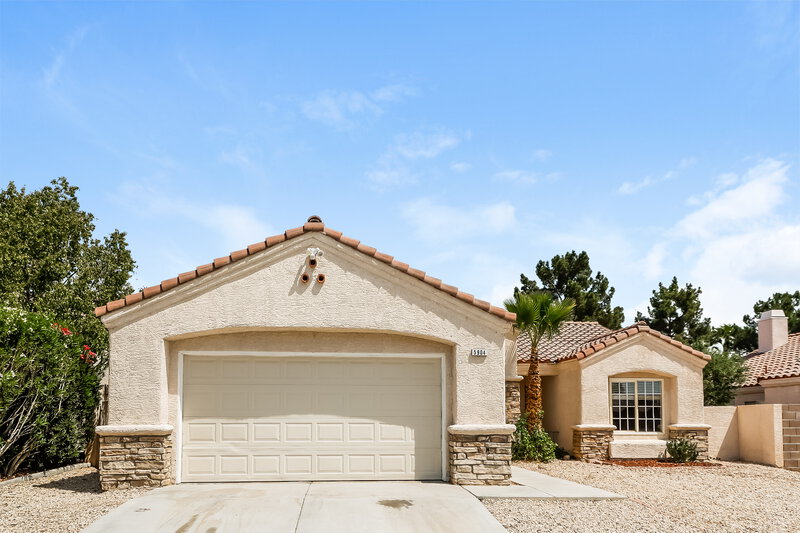 0/Mo, 5904 Red Umber Ave Las Vegas, NV 89130 External View