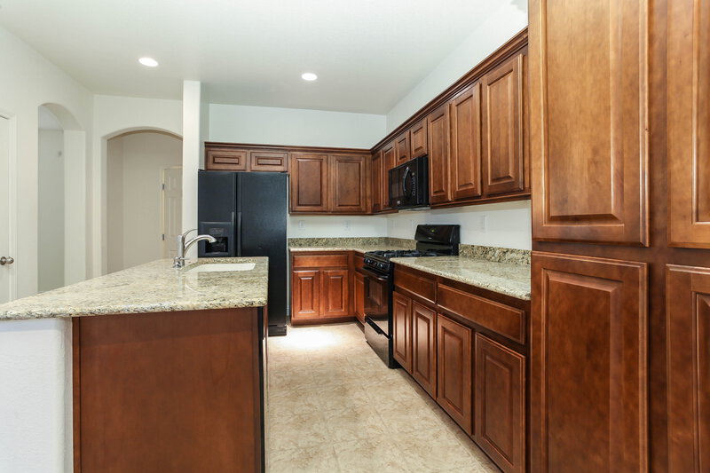 2,195/Mo, 7924 Kelburn Hill St Las Vegas, NV 89131 Kitchen View 2