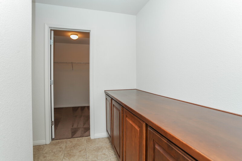 2,195/Mo, 7924 Kelburn Hill St Las Vegas, NV 89131 Master Bathroom View 2