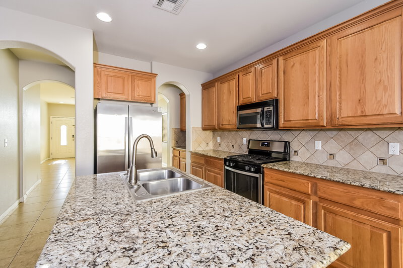 1,865/Mo, 3932 Fragrant Jasmine Ave North Las Vegas, NV 89081 Kitchen View