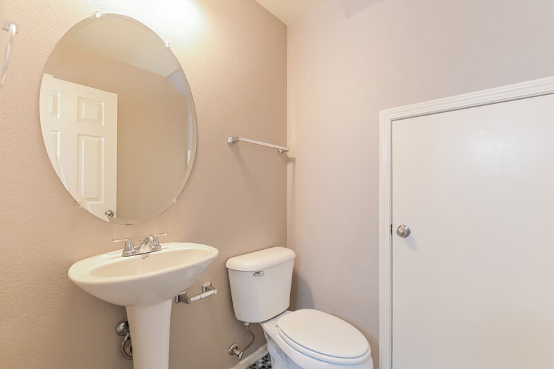 2,200/Mo, 4448 Nestos Valley Ave North Las Vegas, NV 89031 Powder Room View