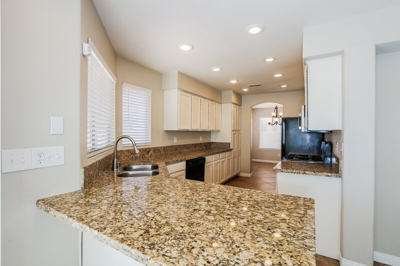 3,080/Mo, 4943 Monte del Sol Ln North Las Vegas, NV 89031 Kitchen View
