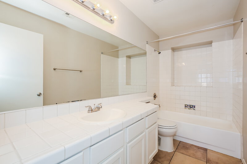 3,080/Mo, 4943 Monte del Sol Ln North Las Vegas, NV 89031 Bathroom View