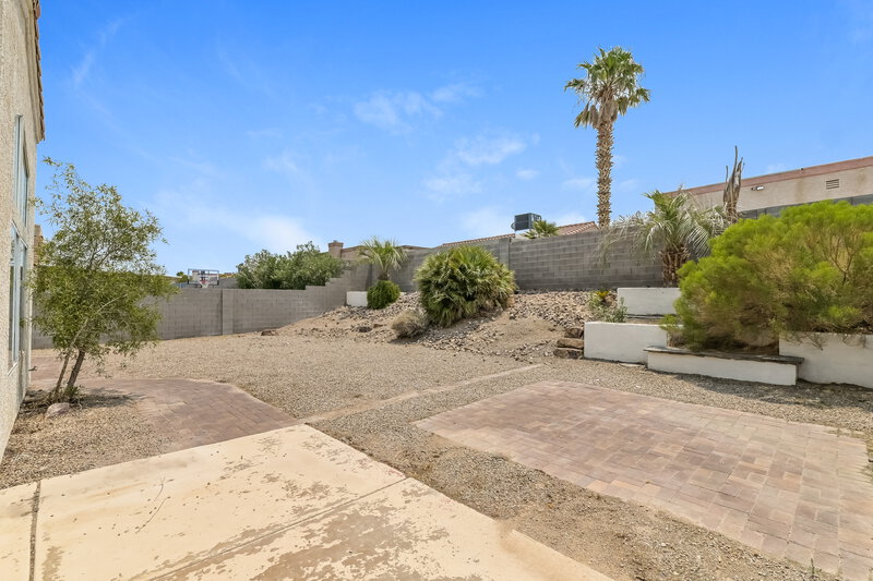 1,995/Mo, 445 Opal Dr Henderson, NV 89015 Backyard View