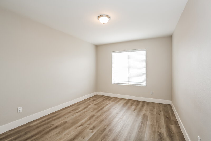 2,075/Mo, 7620 Eminence Ct Las Vegas, NV 89131 Bedroom View 2