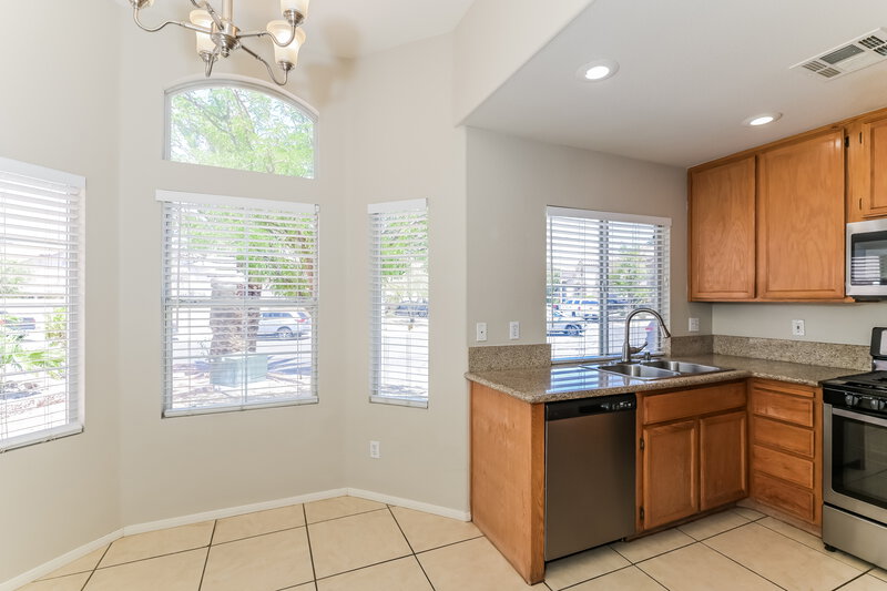 2,075/Mo, 2642 Ridgewater Cir Henderson, NV 89074 Dining Room View