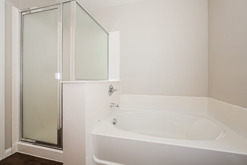 2,325/Mo, 3958 Russet Plains St Las Vegas, NV 89129 Main Bathroom View 2