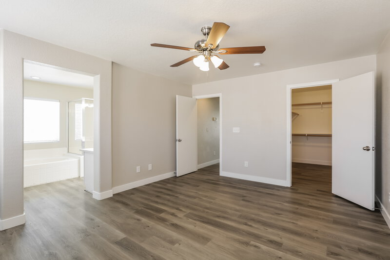 2,075/Mo, 5945 Tamarack Lodge Ln North Las Vegas, NV 89081 Main Bedroom View 3