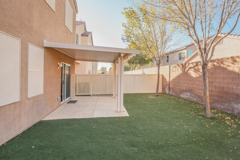 1,940/Mo, 8023 Maple Park St Las Vegas, NV 89131 Side View