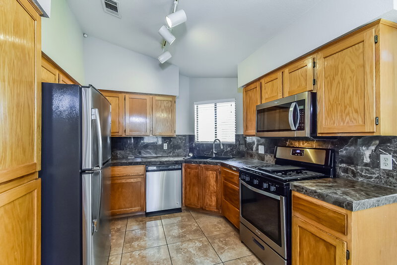2,315/Mo, 2660 Storey Cir Henderson, NV 89074 Kitchen View