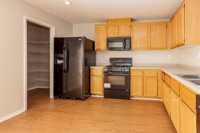 1,710/Mo, 3113 Hartley Cove Ave North Las Vegas, NV 89081 Kitchen View 2