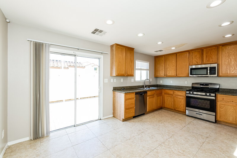 2,140/Mo, 8329 Wildwood Glen Dr Las Vegas, NV 89131 Kitchen View 2