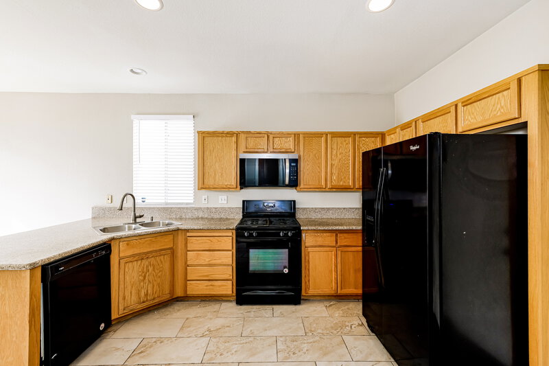 1,995/Mo, 1035 Sweeping Vine Ave Las Vegas, NV 89183 Kitchen View