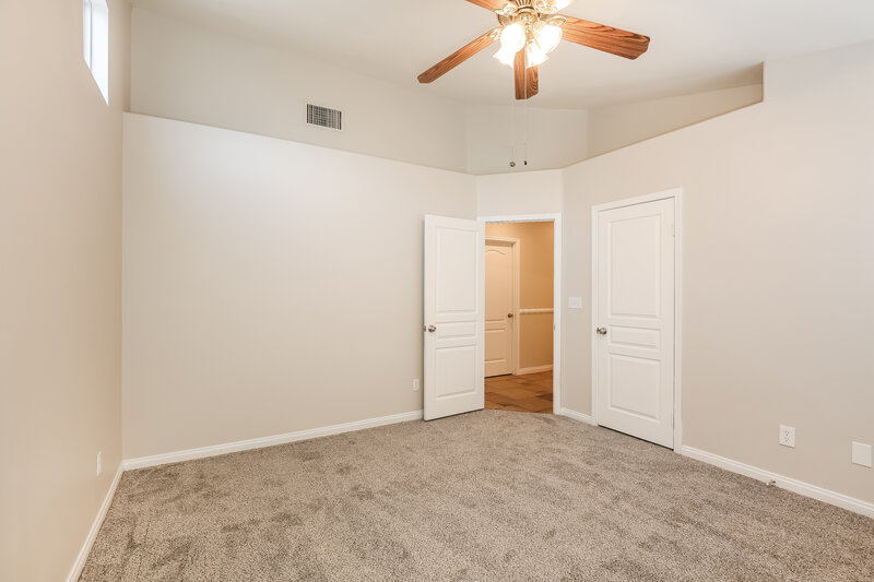 1,835/Mo, 2430 Inlet Beach Ct North Las Vegas, NV 89031 Main Bedroom View 2