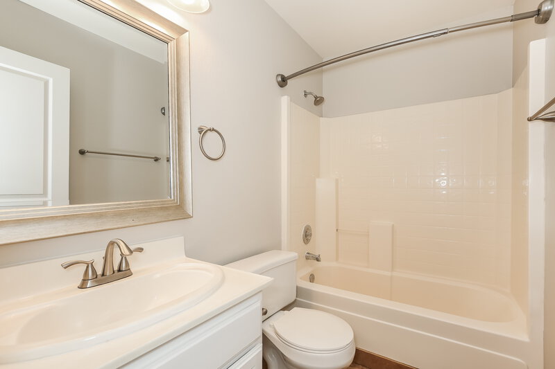 1,835/Mo, 2430 Inlet Beach Ct North Las Vegas, NV 89031 Bathroom View