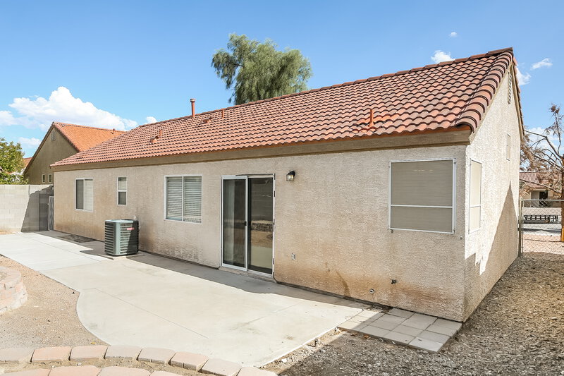 1,835/Mo, 2430 Inlet Beach Ct North Las Vegas, NV 89031 Rear View 2