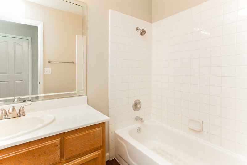 2,335/Mo, 3534 N Campbell Rd Las Vegas, NV 89129 Bathroom View