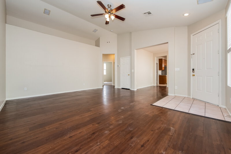 2,000/Mo, 2520 Bahama Point Ave North Las Vegas, NV 89031 Living Room View
