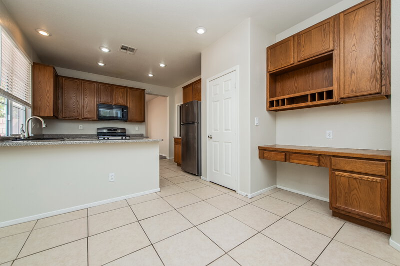 2,000/Mo, 2520 Bahama Point Ave North Las Vegas, NV 89031 Breakfast Nook View