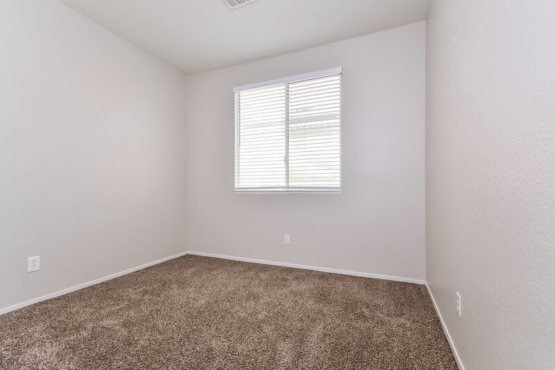 2,960/Mo, 2520 Bahama Point Ave North Las Vegas, NV 89031 Bedroom View 2