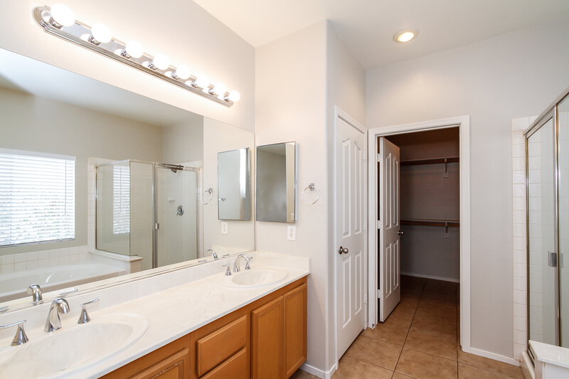 3,210/Mo, 4128 Autumndale Ave North Las Vegas, NV 89031 Master Bathroom View