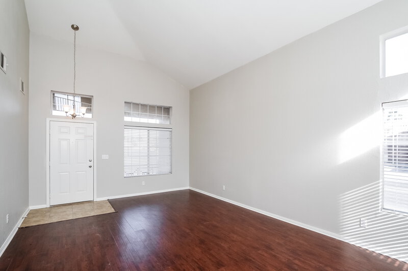 1,770/Mo, 4830 Via Maria Ct North Las Vegas, NV 89031 Living Room View