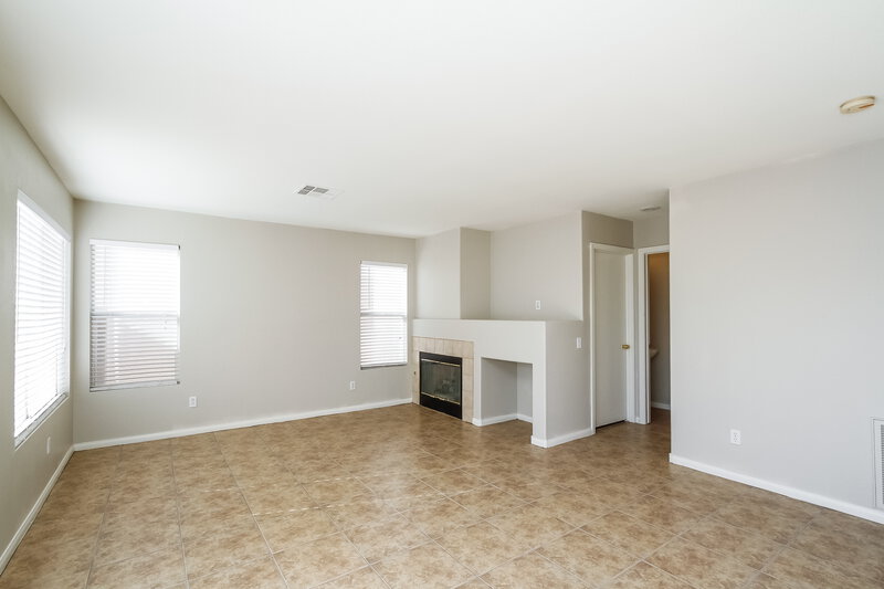 1,770/Mo, 4830 Via Maria Ct North Las Vegas, NV 89031 Family Room View