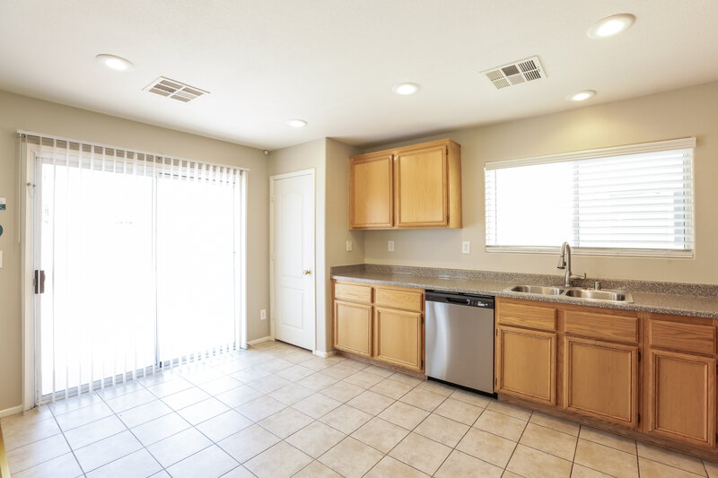 2,260/Mo, 8621 Palomino Ranch St Las Vegas, NV 89131 Kitchen View 2