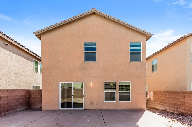 1,945/Mo, 8621 Palomino Ranch St Las Vegas, NV 89131 Rear View 2