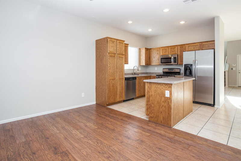 1,965/Mo, 3640 Terneza Ave North Las Vegas, NV 89081 Kitchen View 3