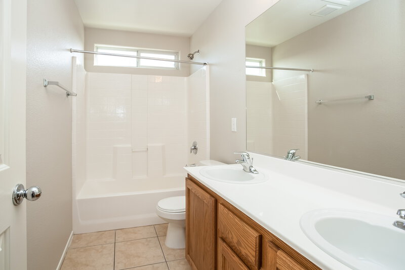 1,965/Mo, 3640 Terneza Ave North Las Vegas, NV 89081 Bathroom View
