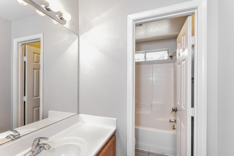2,040/Mo, 9434 Havasu Canyon Ave Las Vegas, NV 89166 Bathroom View