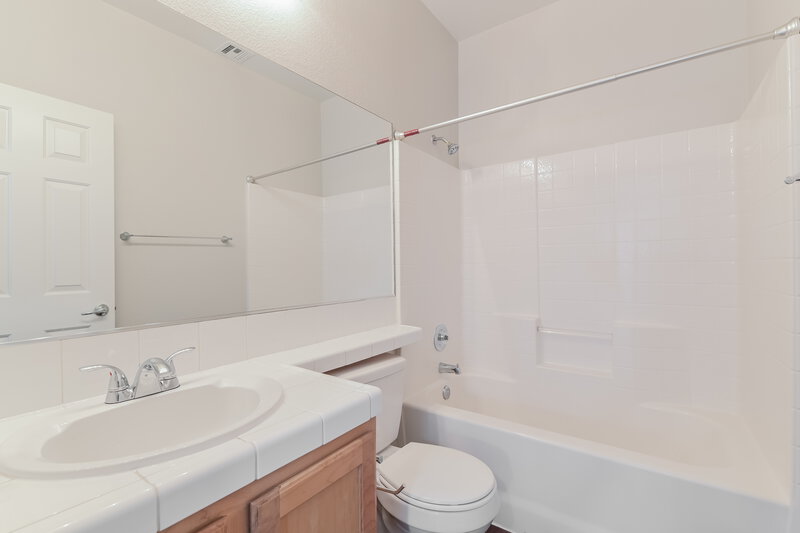 2,175/Mo, 9130 Sea Cove St Las Vegas, NV 89123 Bathroom View