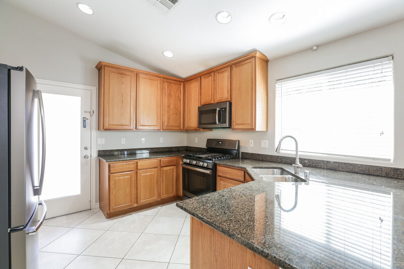 1,955/Mo, 7443 Glorious Sun Dr Las Vegas, NV 89178 Kitchen View