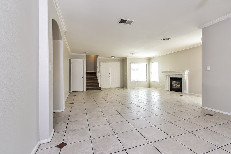 2,230/Mo, 4841 Villa Elisa Circle North Las Vegas, NV 89031 Living Room View 2