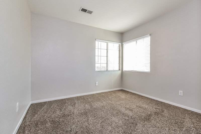 2,230/Mo, 4841 Villa Elisa Circle North Las Vegas, NV 89031 Bedroom View 2