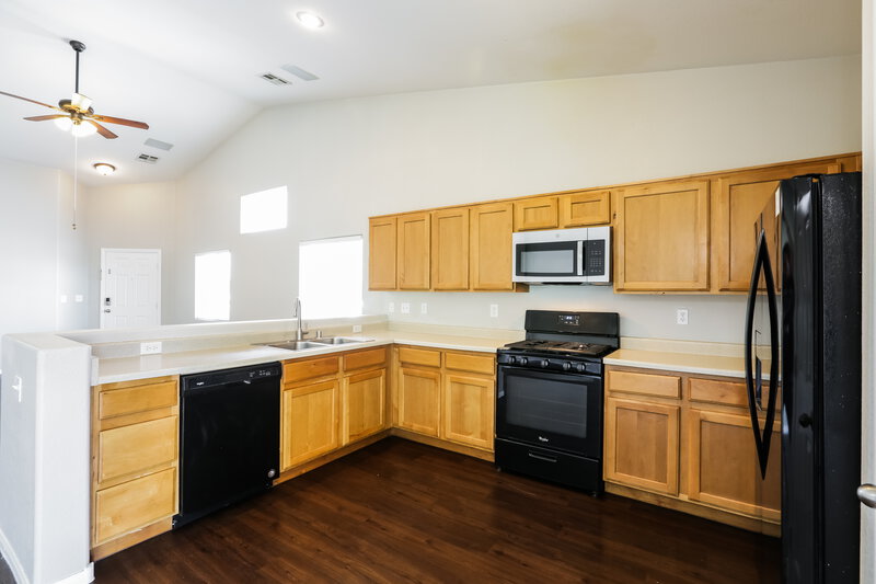 1,880/Mo, 6060 Leaping Foal St North Las Vegas, NV 89081 Kitchen View