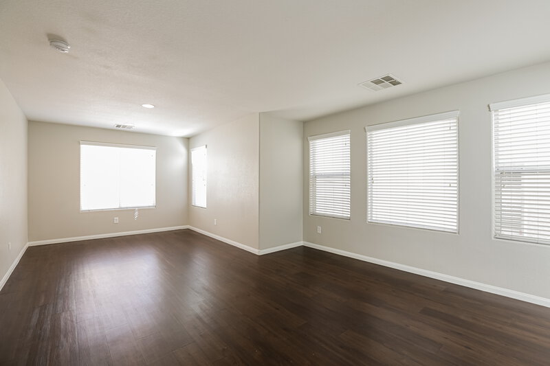 1,950/Mo, 8964 Candice Creek Ct Las Vegas, NV 89149 Sitting Room View 2