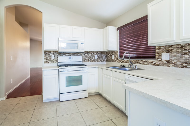 2,045/Mo, 8131 Defiance Avenue Las Vegas, NV 89129 Kitchen View 2