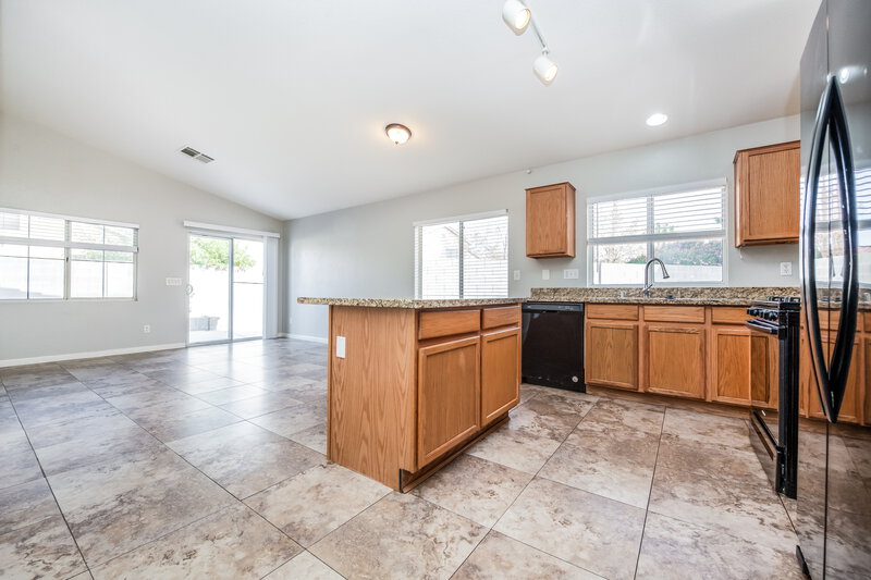 1,940/Mo, 6333 Winter Valley Ct Las Vegas, NV 89130 Kitchen View