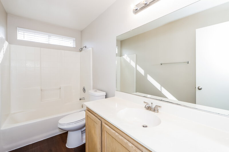 2,045/Mo, 175 Alterra Drive Henderson, NV 89074 Main Bathroom View
